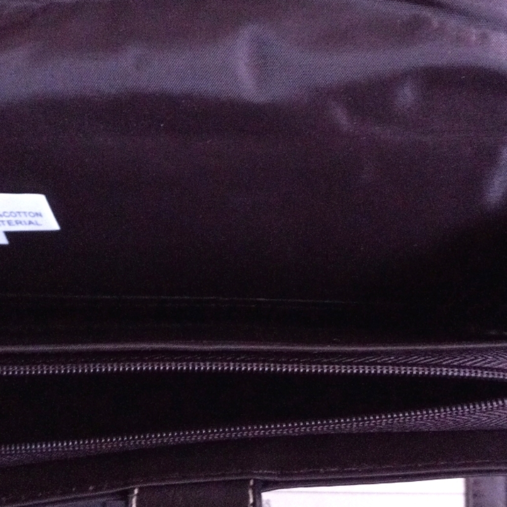 NWOT BROWN /TAN WALLET - Picture 4 of 5